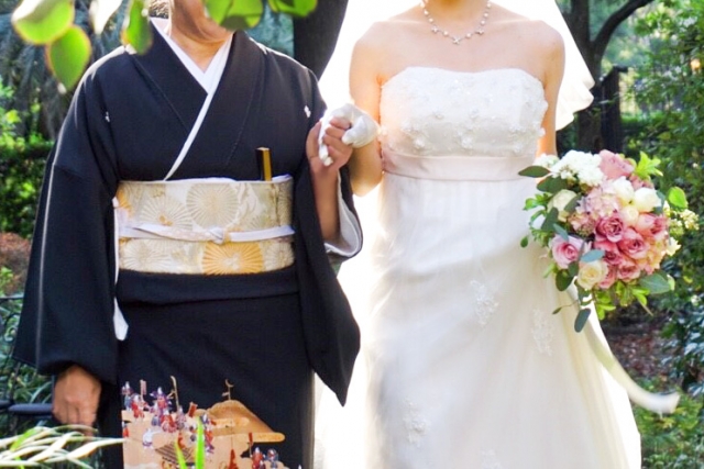 新婦と母親
