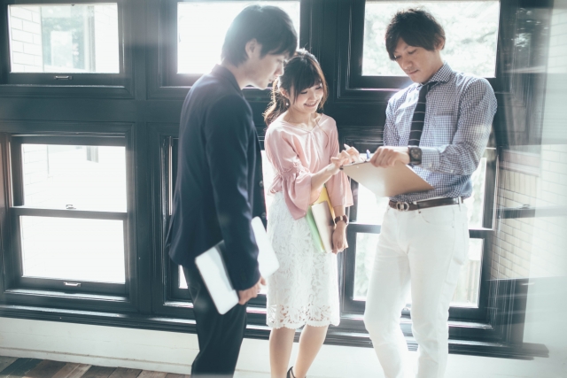 同じ会社の同僚