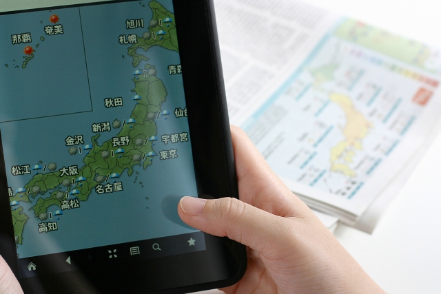 タブレットで天気予報をチェック