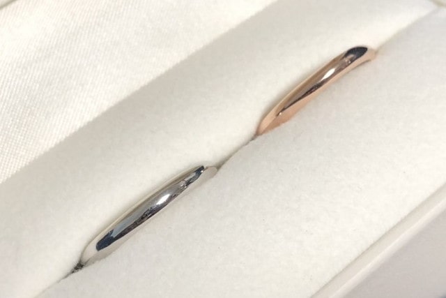 プラチナとピンクゴールドの結婚指輪