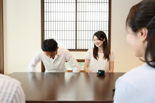 彼女の両親に結婚の承諾をお願いする彼