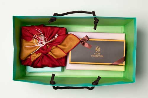 引き出物袋の入れ方「四品の実例(小さめの袋)」