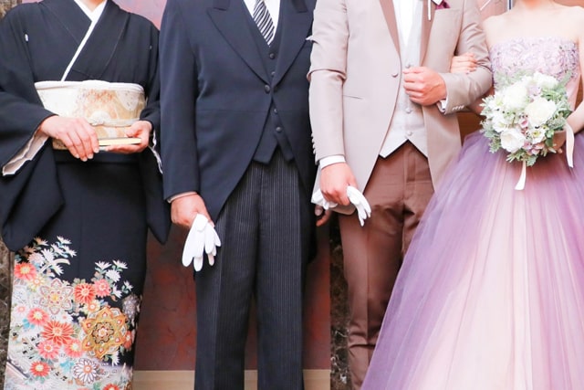 両親と新郎新婦さまの写真